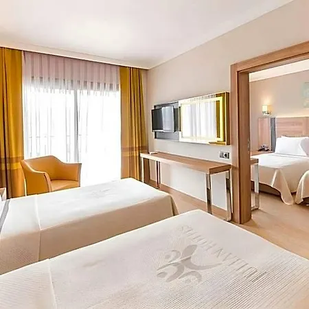 Hotel Ada Julian